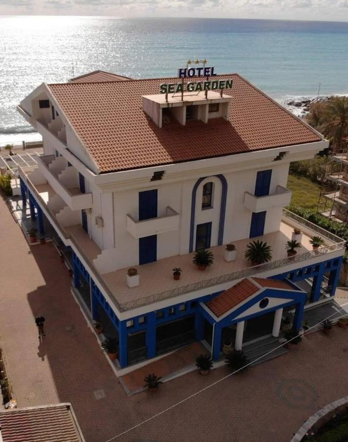 Sea Garden Hotel Acquappesa Bagian luar foto