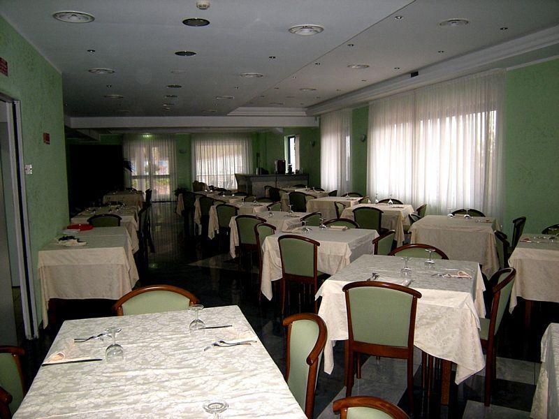 Sea Garden Hotel Acquappesa Bagian luar foto
