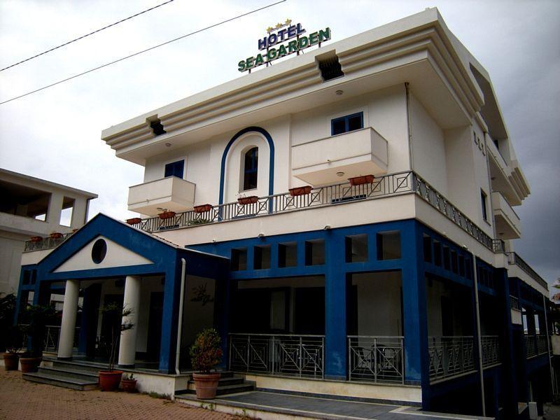 Sea Garden Hotel Acquappesa Bagian luar foto