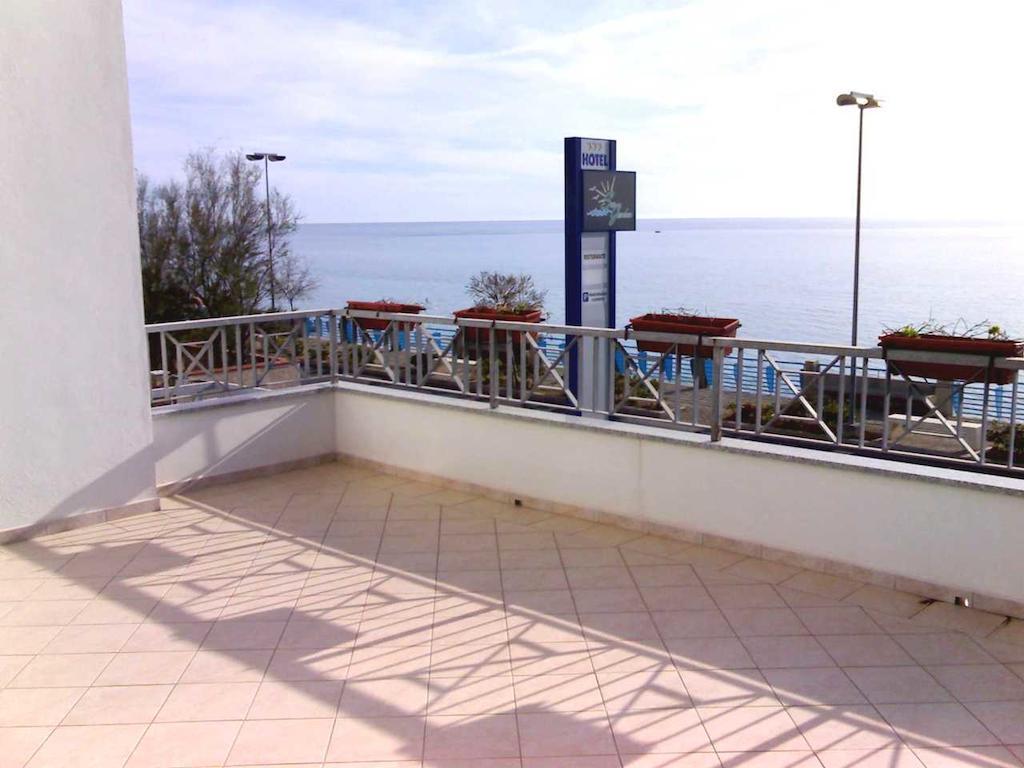 Sea Garden Hotel Acquappesa Bagian luar foto