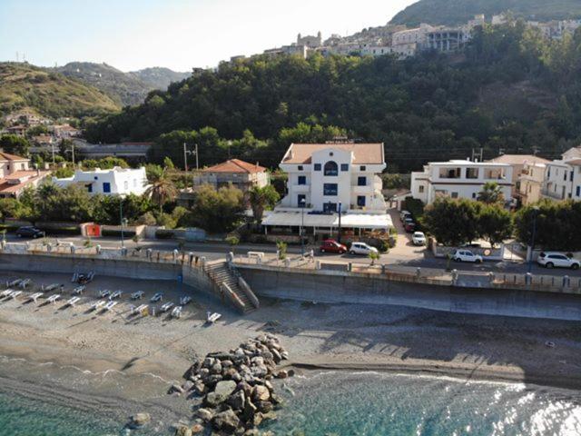 Sea Garden Hotel Acquappesa Bagian luar foto