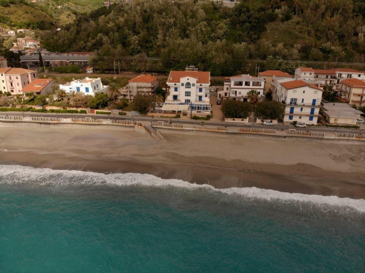 Sea Garden Hotel Acquappesa Bagian luar foto